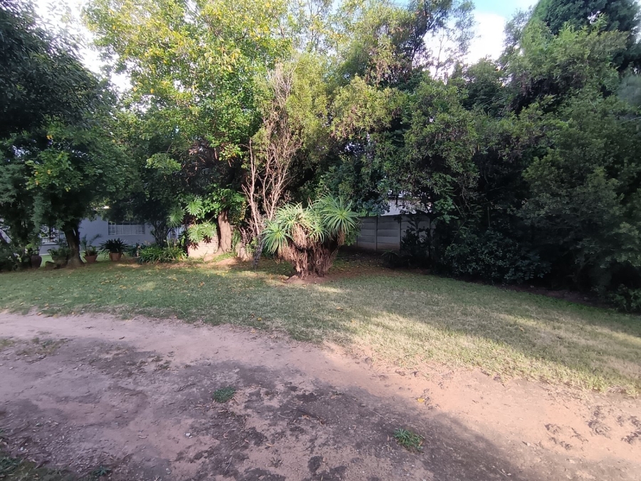 12 Bedroom Property for Sale in Glen Austin Gauteng