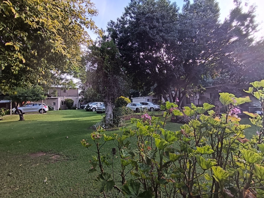 12 Bedroom Property for Sale in Glen Austin Gauteng