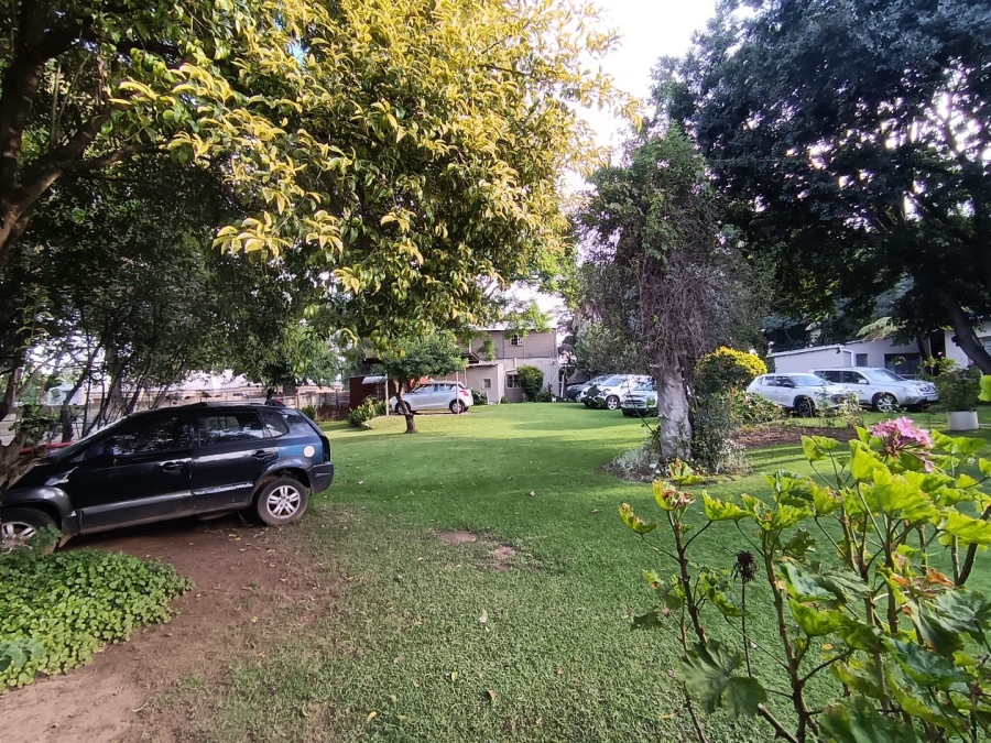 12 Bedroom Property for Sale in Glen Austin Gauteng