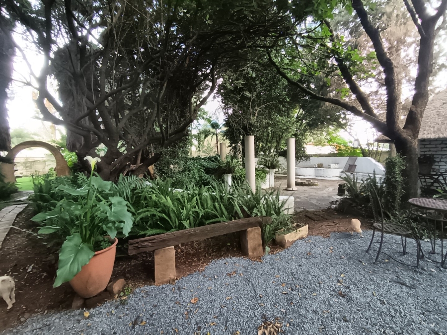 12 Bedroom Property for Sale in Glen Austin Gauteng