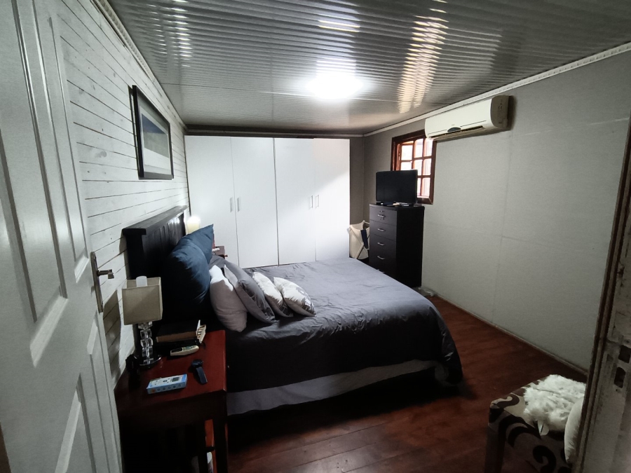 12 Bedroom Property for Sale in Glen Austin Gauteng