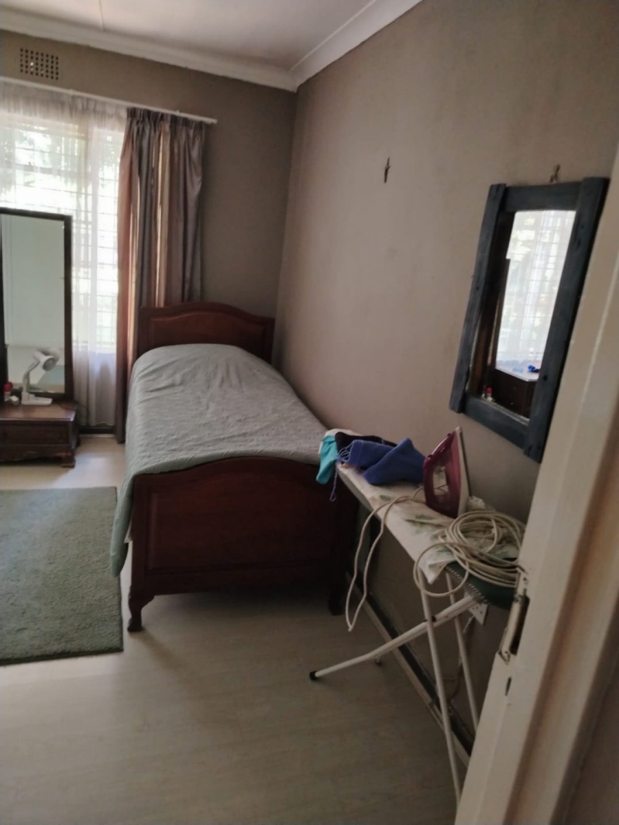 12 Bedroom Property for Sale in Glen Austin Gauteng