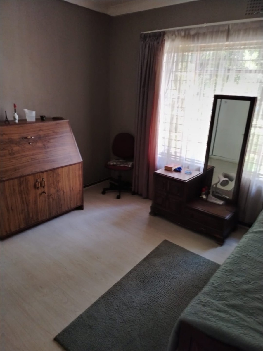 12 Bedroom Property for Sale in Glen Austin Gauteng
