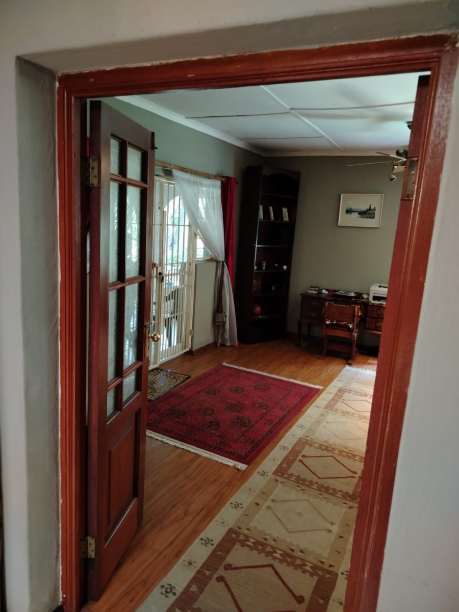 12 Bedroom Property for Sale in Glen Austin Gauteng