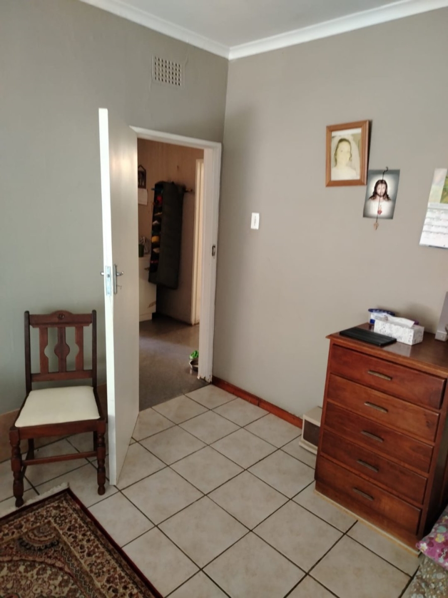 12 Bedroom Property for Sale in Glen Austin Gauteng