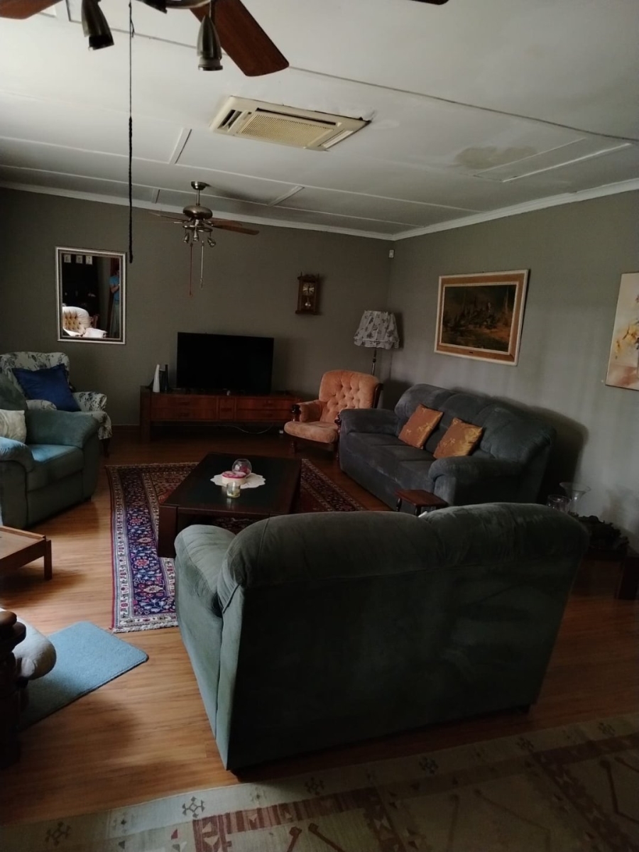 12 Bedroom Property for Sale in Glen Austin Gauteng