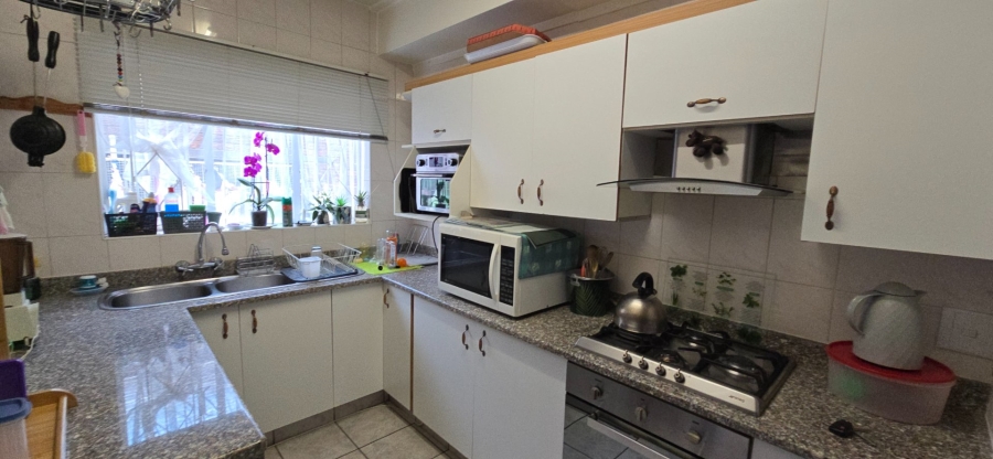 To Let 3 Bedroom Property for Rent in Brackenhurst Gauteng