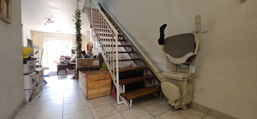 To Let 3 Bedroom Property for Rent in Brackenhurst Gauteng