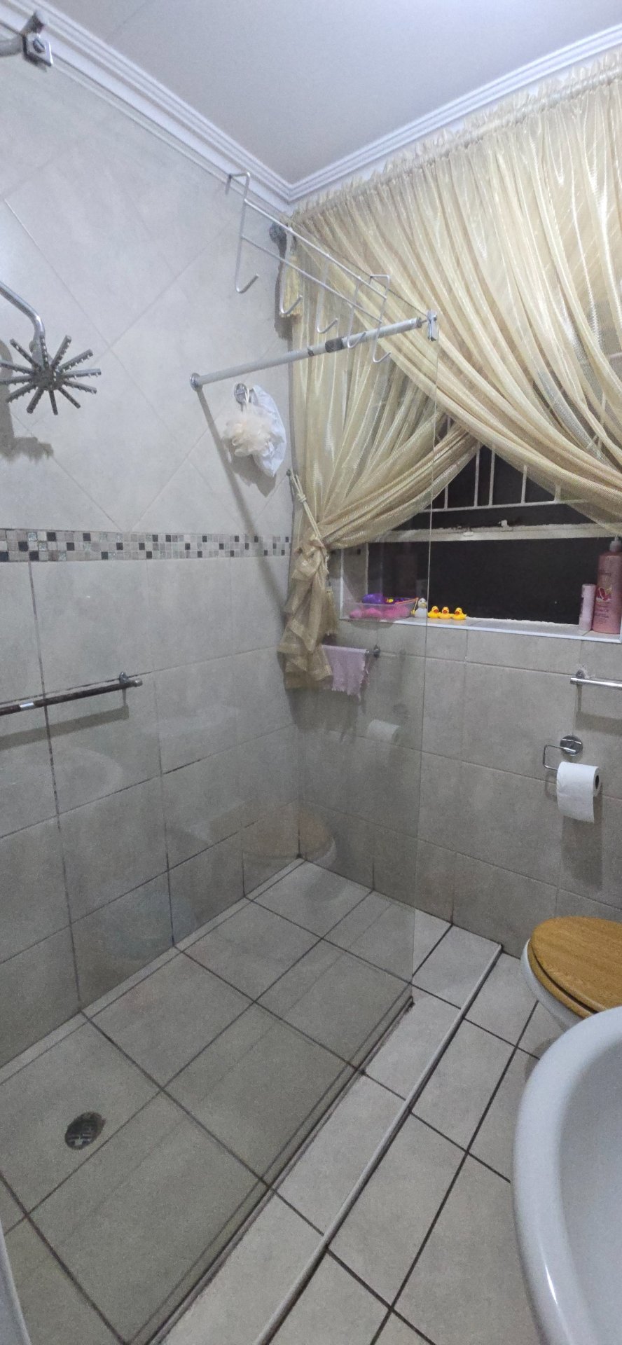 To Let 3 Bedroom Property for Rent in Brackenhurst Gauteng