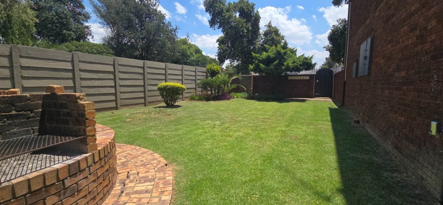 To Let 3 Bedroom Property for Rent in Brackenhurst Gauteng