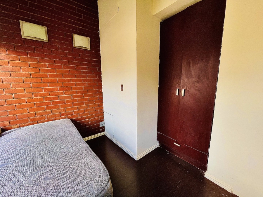 To Let  Bedroom Property for Rent in Braamfontein Gauteng