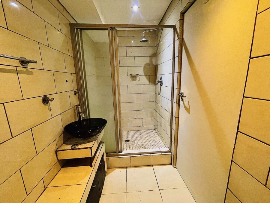 To Let  Bedroom Property for Rent in Braamfontein Gauteng