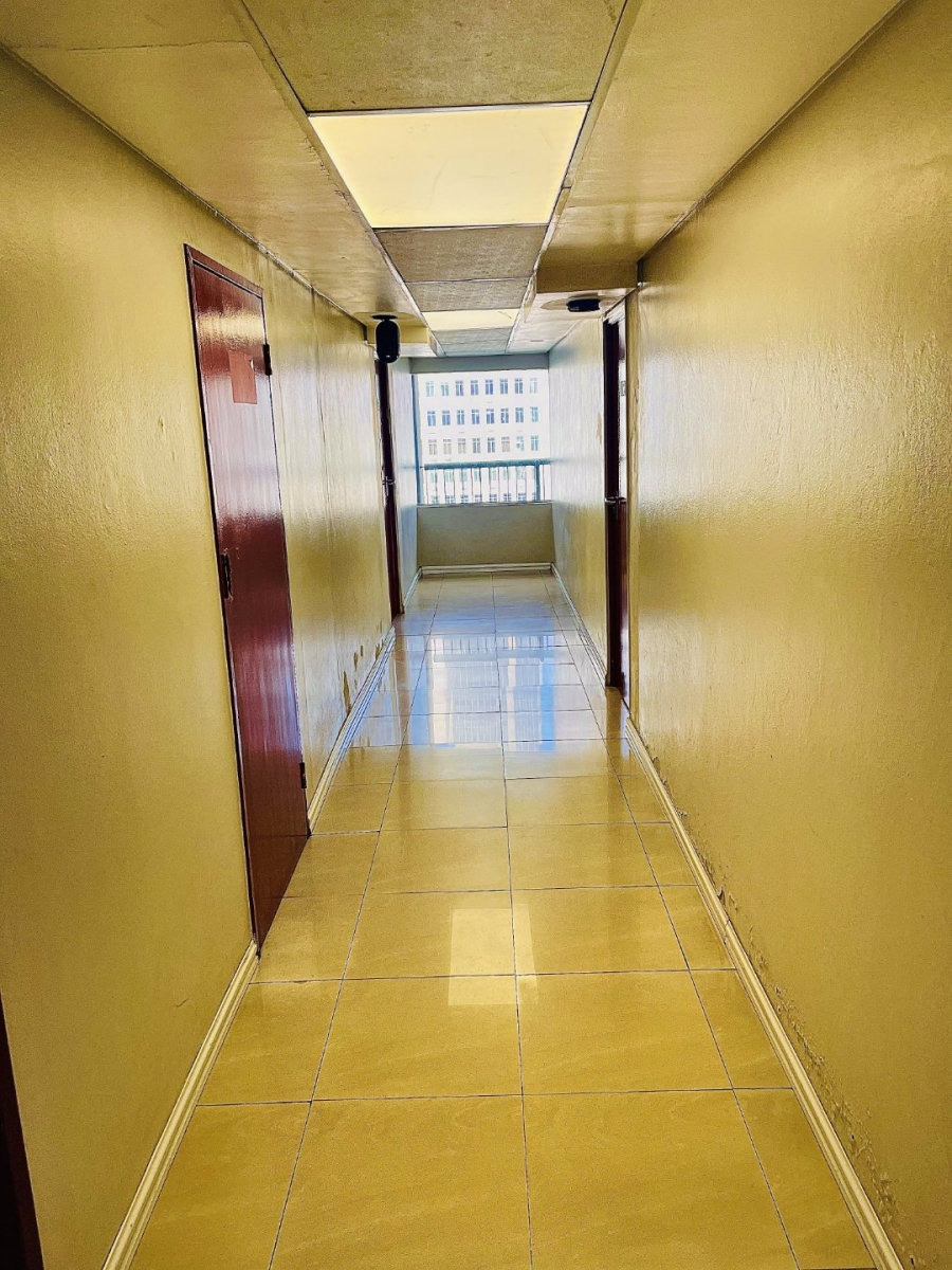 To Let  Bedroom Property for Rent in Braamfontein Gauteng