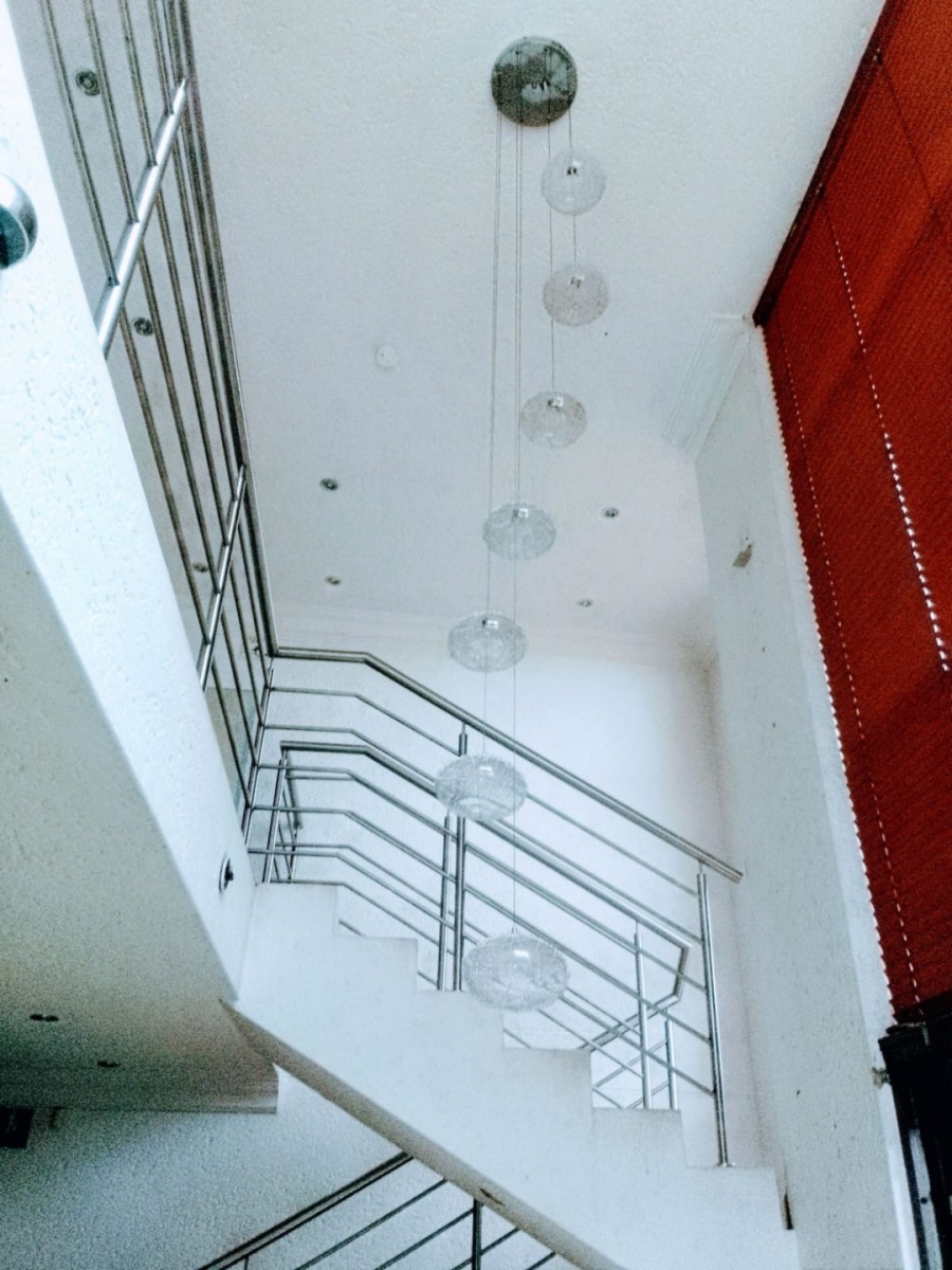 5 Bedroom Property for Sale in Protea North Gauteng