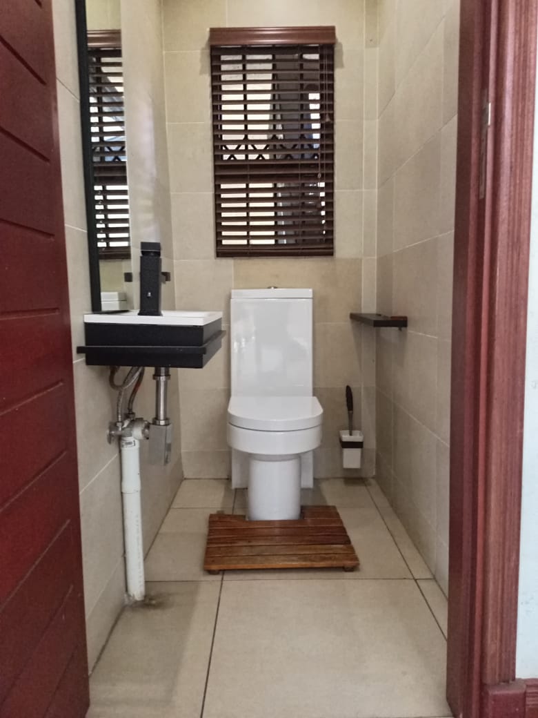 5 Bedroom Property for Sale in Protea North Gauteng