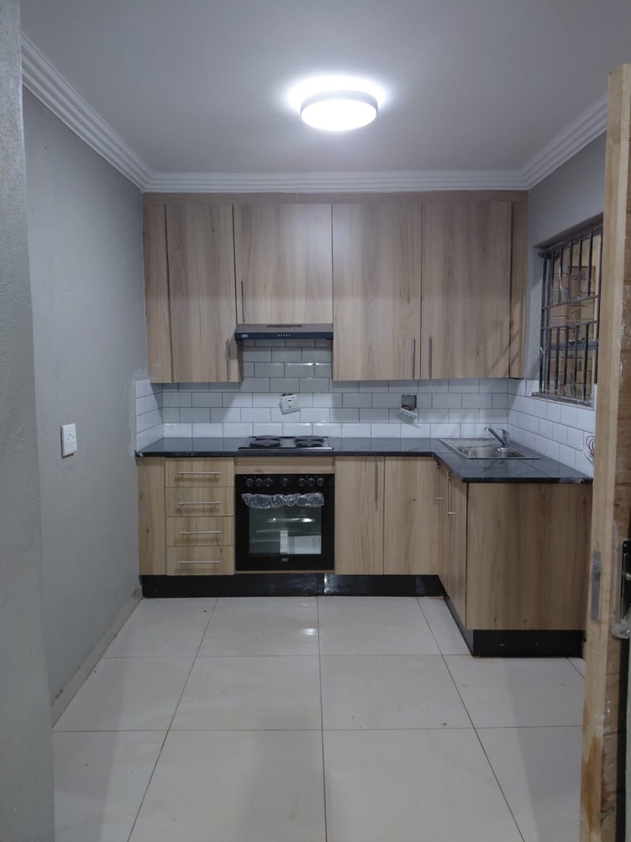 To Let 2 Bedroom Property for Rent in Chantelle Gauteng
