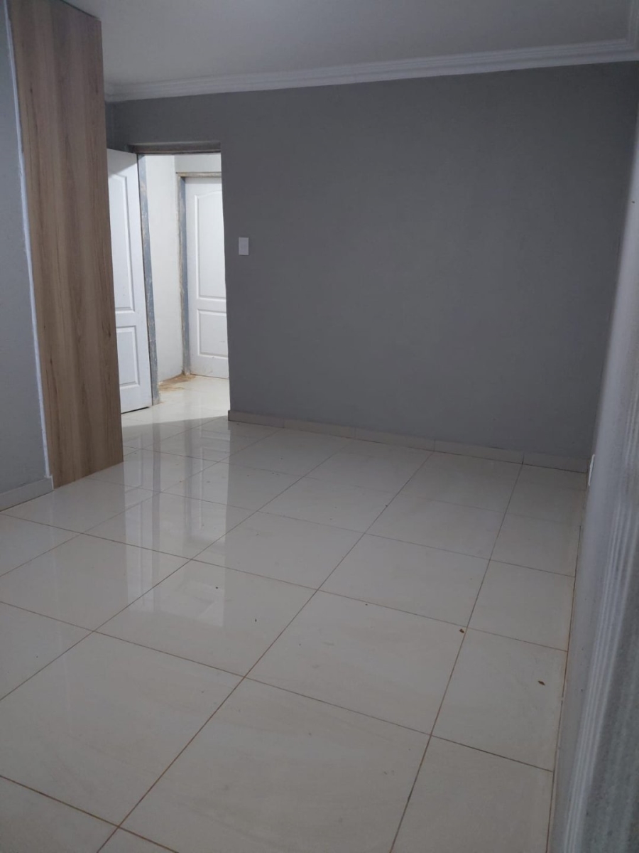To Let 2 Bedroom Property for Rent in Chantelle Gauteng