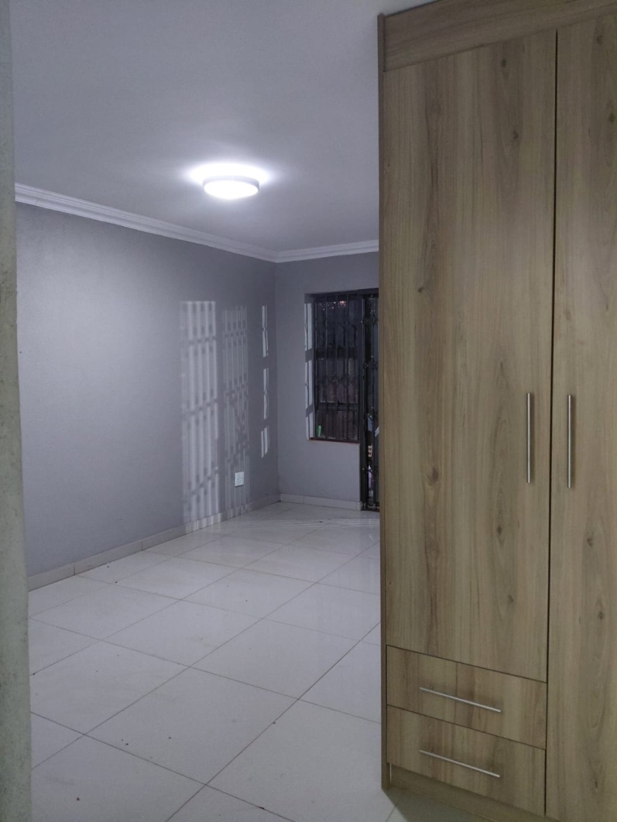 To Let 2 Bedroom Property for Rent in Chantelle Gauteng