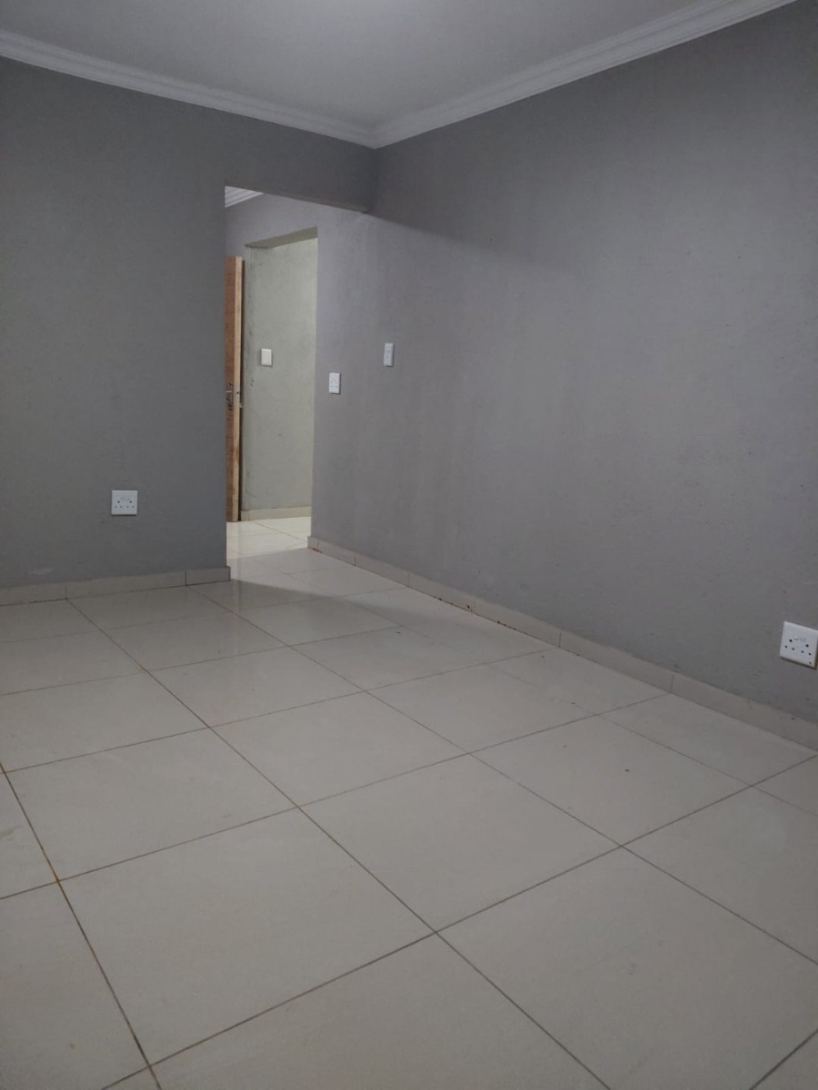 To Let 2 Bedroom Property for Rent in Chantelle Gauteng