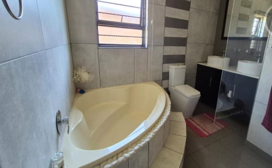 3 Bedroom Property for Sale in Comet Gauteng