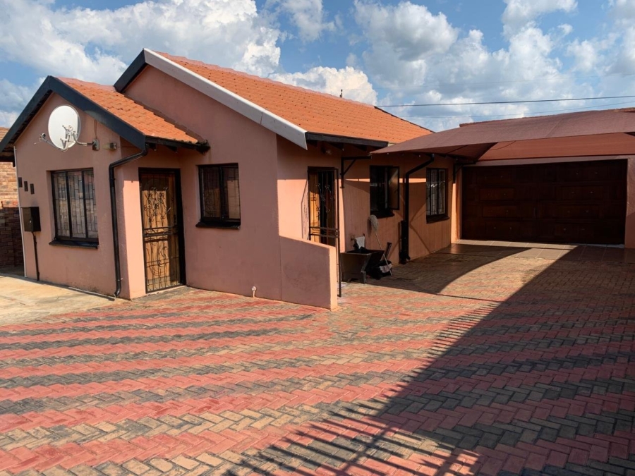 To Let 3 Bedroom Property for Rent in Soshanguve XX Gauteng