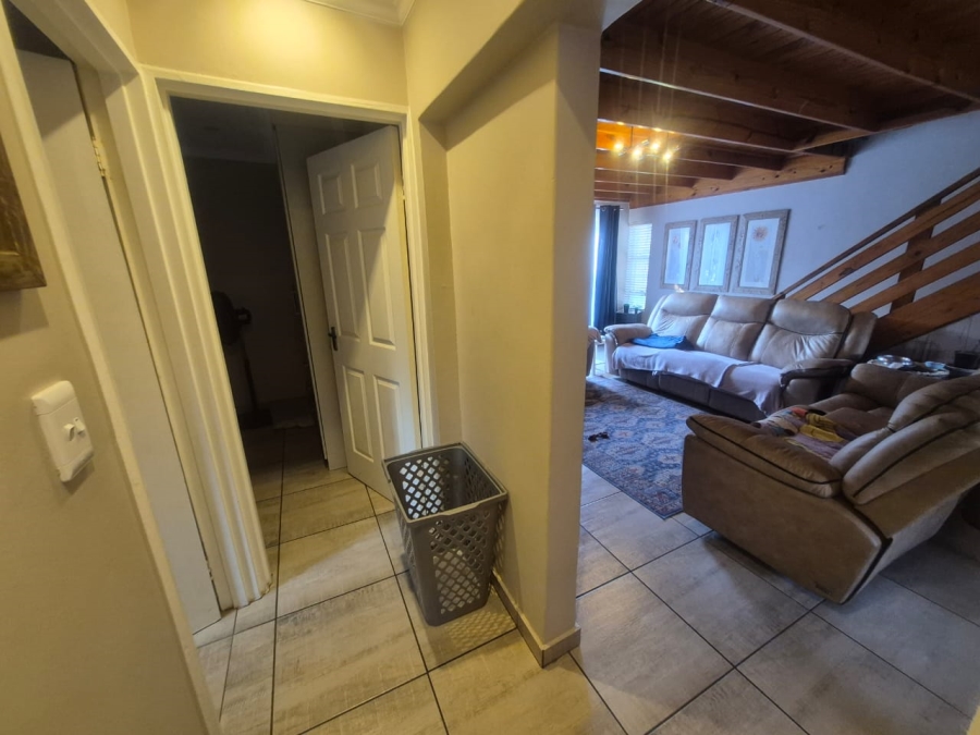 4 Bedroom Property for Sale in Glen Marais Gauteng