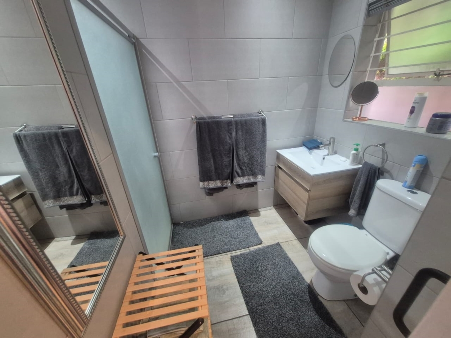 4 Bedroom Property for Sale in Glen Marais Gauteng