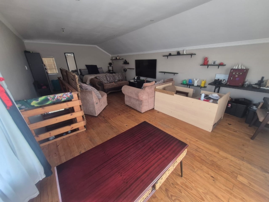 4 Bedroom Property for Sale in Glen Marais Gauteng