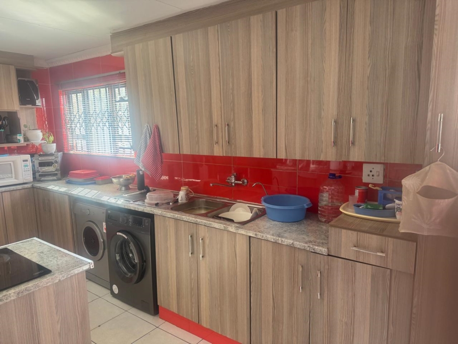 5 Bedroom Property for Sale in Ennerdale Gauteng