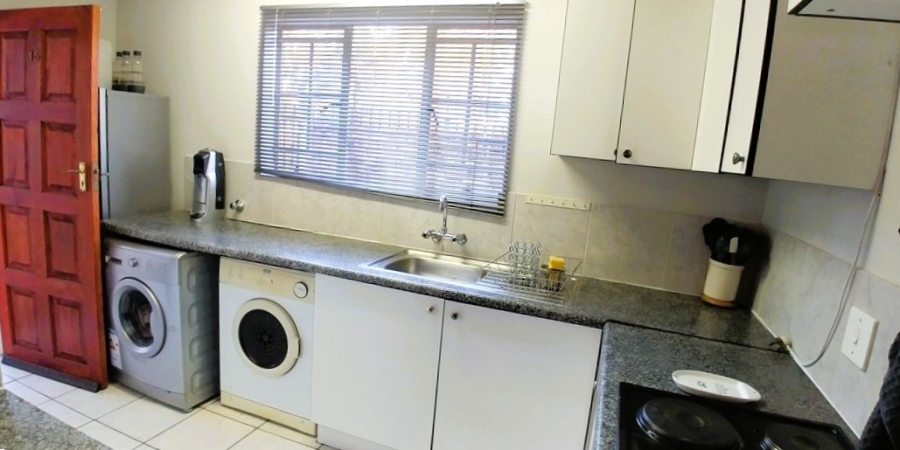 To Let 2 Bedroom Property for Rent in Pierre Van Ryneveld Gauteng