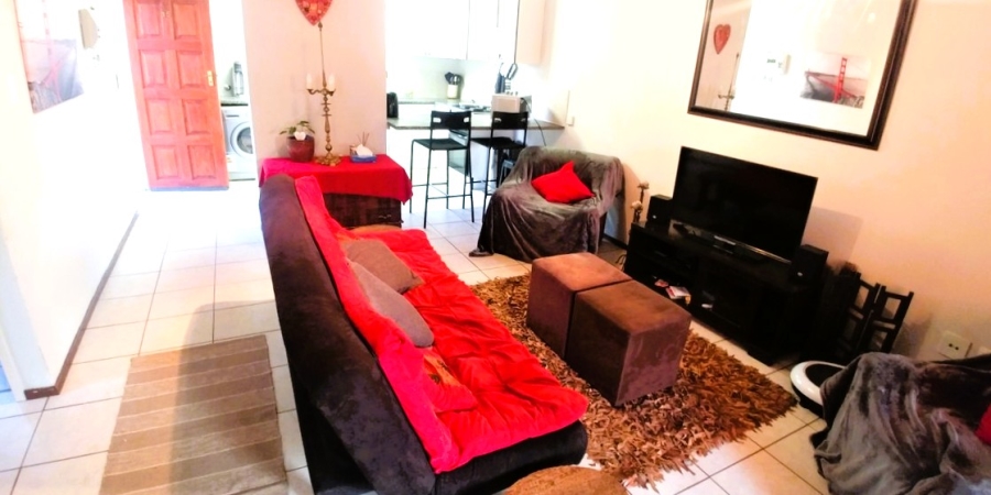 To Let 2 Bedroom Property for Rent in Pierre Van Ryneveld Gauteng