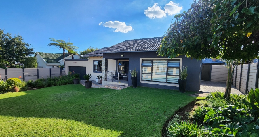 3 Bedroom Property for Sale in Discovery Gauteng