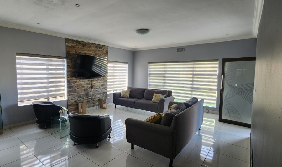 3 Bedroom Property for Sale in Discovery Gauteng
