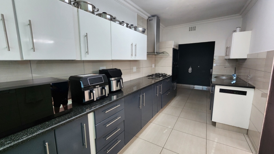 3 Bedroom Property for Sale in Discovery Gauteng