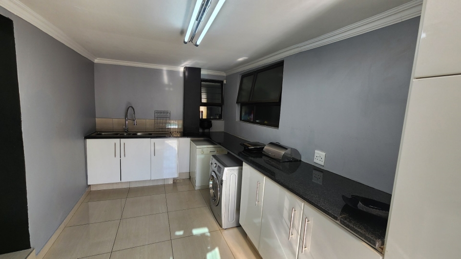 3 Bedroom Property for Sale in Discovery Gauteng