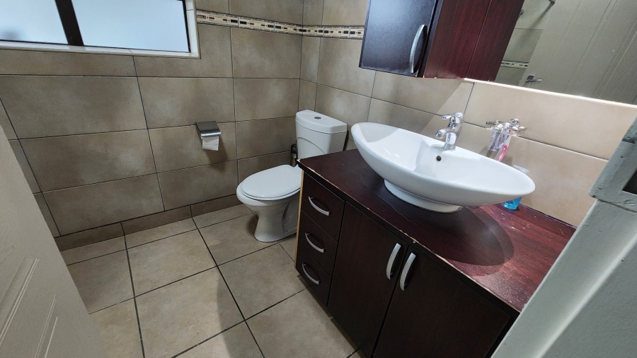 3 Bedroom Property for Sale in Discovery Gauteng
