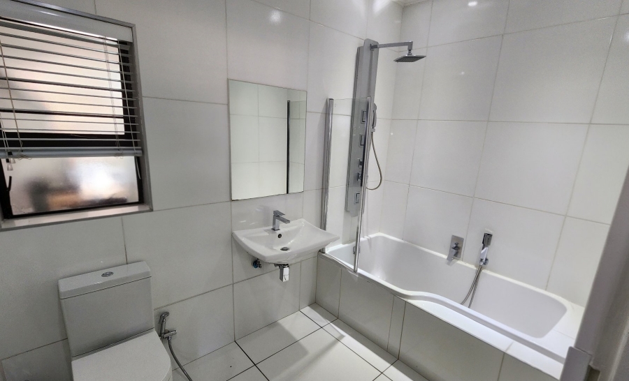 3 Bedroom Property for Sale in Discovery Gauteng