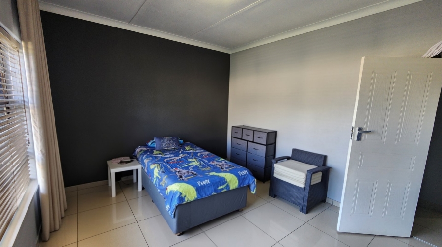 3 Bedroom Property for Sale in Discovery Gauteng
