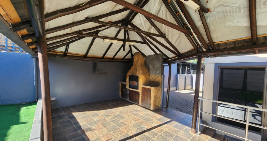3 Bedroom Property for Sale in Discovery Gauteng