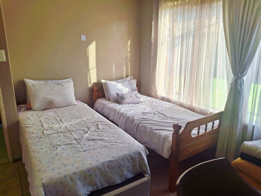 2 Bedroom Property for Sale in Mountain View Gauteng