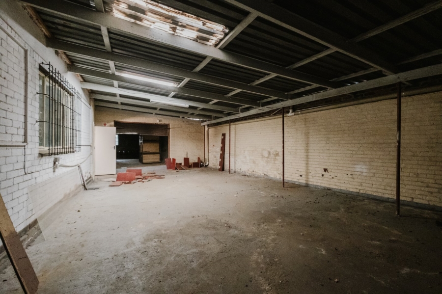  Bedroom Property for Sale in New Redruth Gauteng