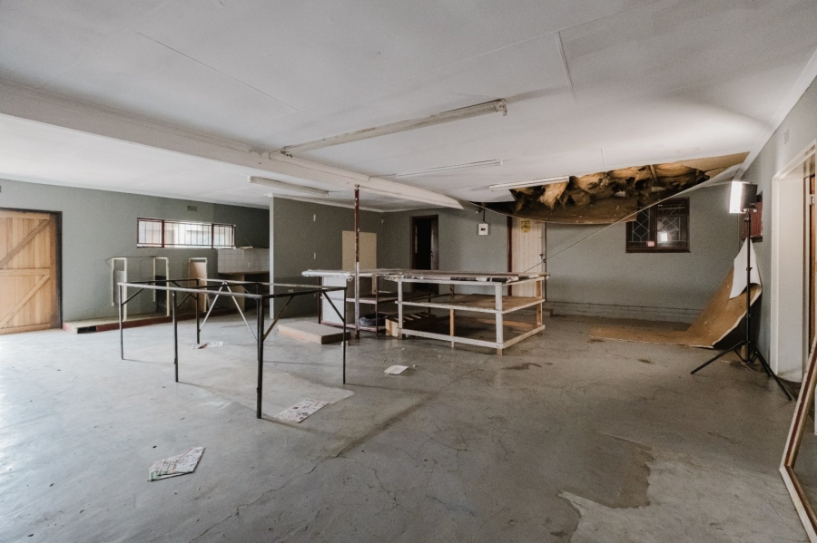  Bedroom Property for Sale in New Redruth Gauteng