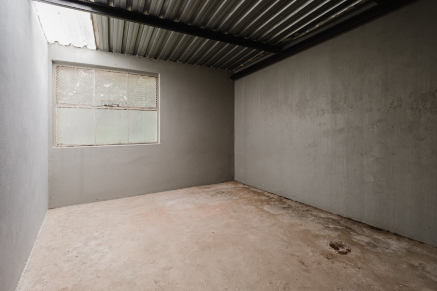  Bedroom Property for Sale in New Redruth Gauteng