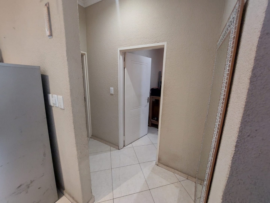 To Let 2 Bedroom Property for Rent in Glenvista Gauteng