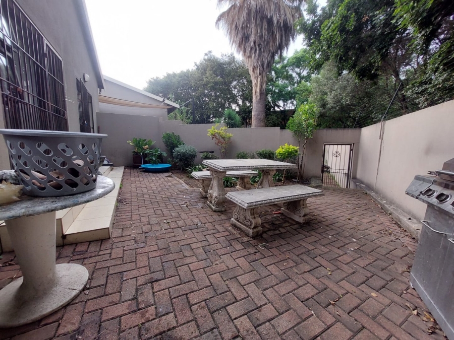 2 Bedroom Property for Sale in Glenvista Gauteng