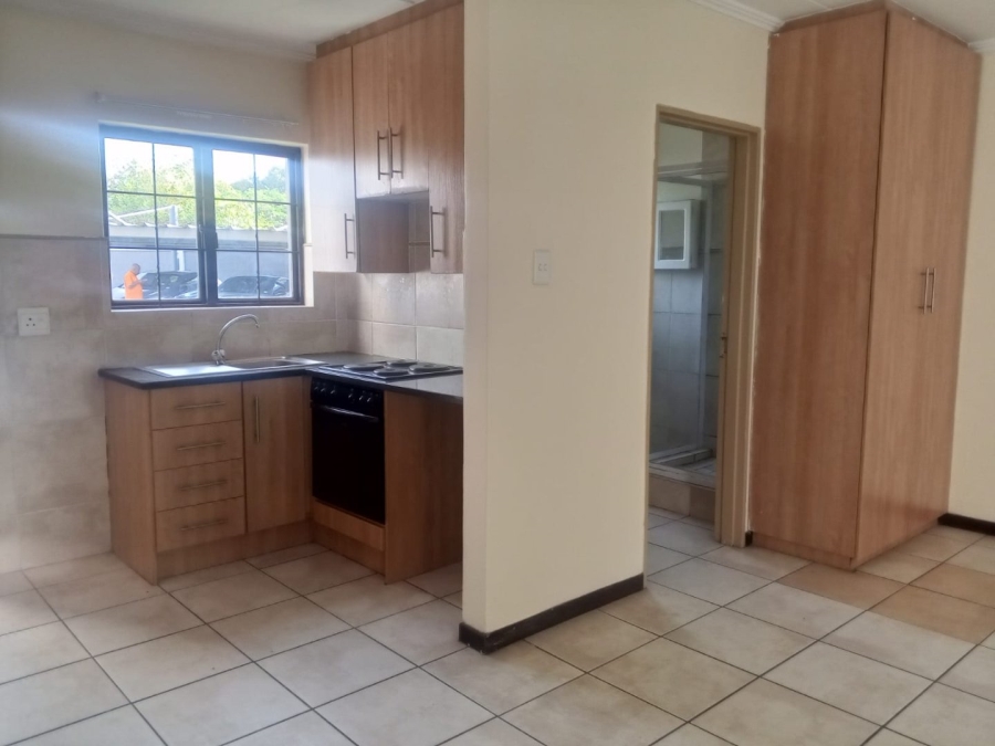 1 Bedroom Property for Sale in Kosmosdal Gauteng