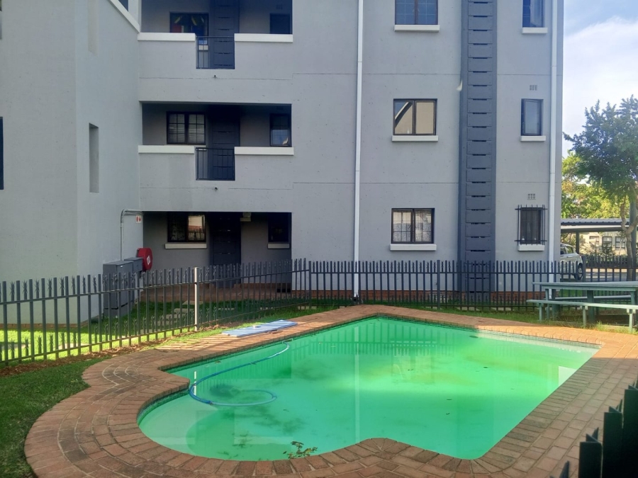 1 Bedroom Property for Sale in Kosmosdal Gauteng