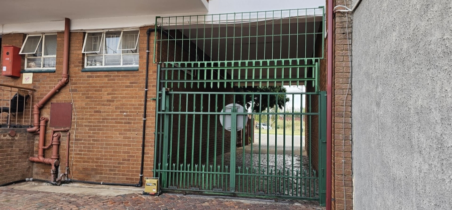 2 Bedroom Property for Sale in Valhalla Gauteng