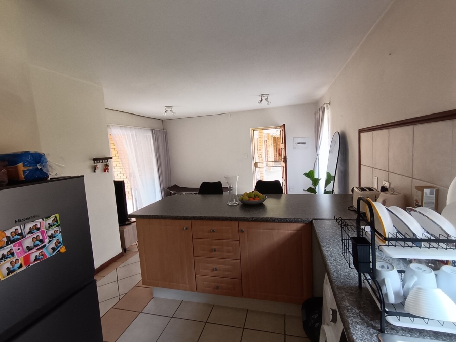 2 Bedroom Property for Sale in Monavoni A H Gauteng