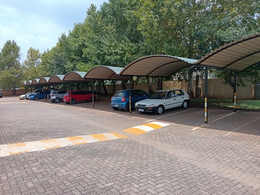 2 Bedroom Property for Sale in Monavoni A H Gauteng